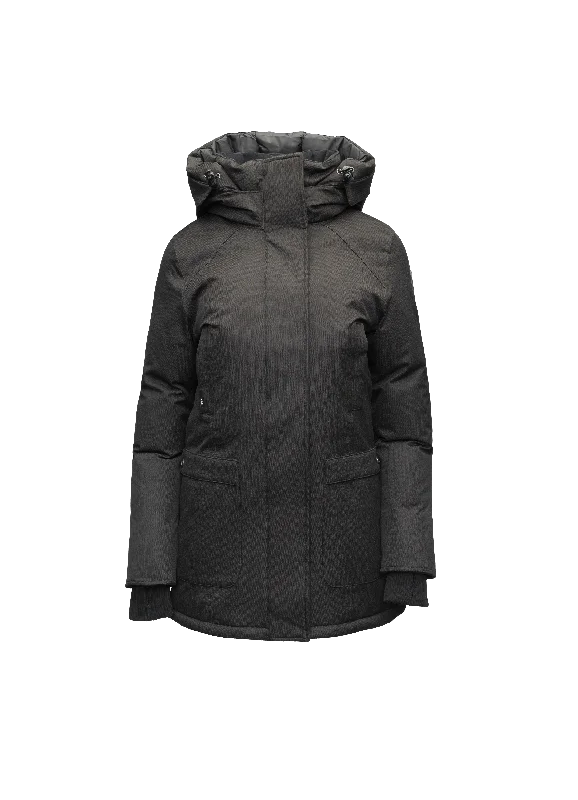 Carla Furless Women's Parka Artistic Women's Avant - 